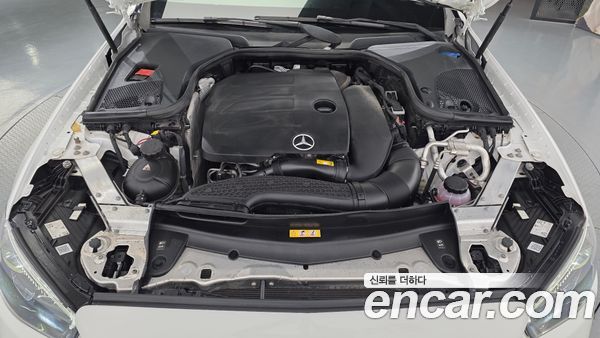 Mercedes-Benz E-Class 2021, фото 6