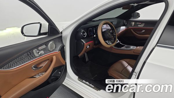 Mercedes-Benz E-Class 2021, фото 13