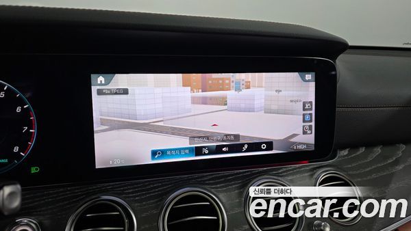 Mercedes-Benz E-Class 2021, фото 20