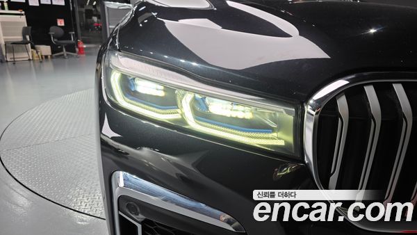 BMW 7 Series 2021, фото 8