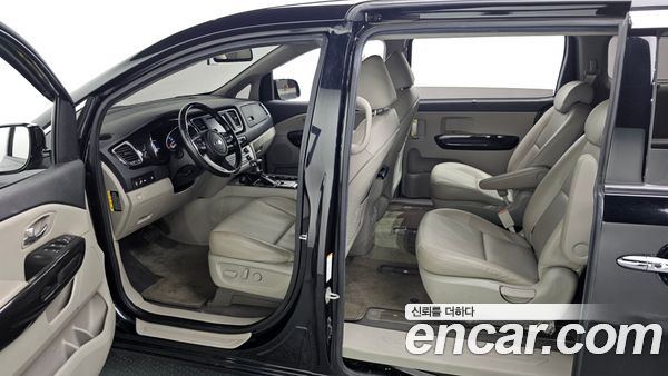 Kia Carnival 2020, фото 10