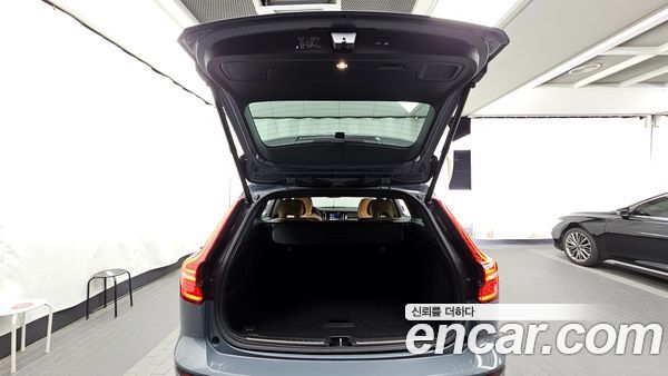 Volvo V60 2022, фото 26