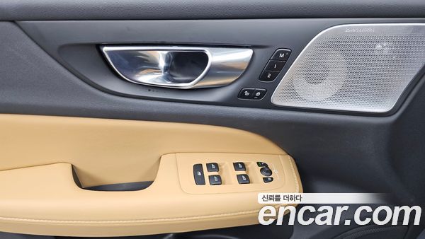 Volvo V60 2022, фото 35