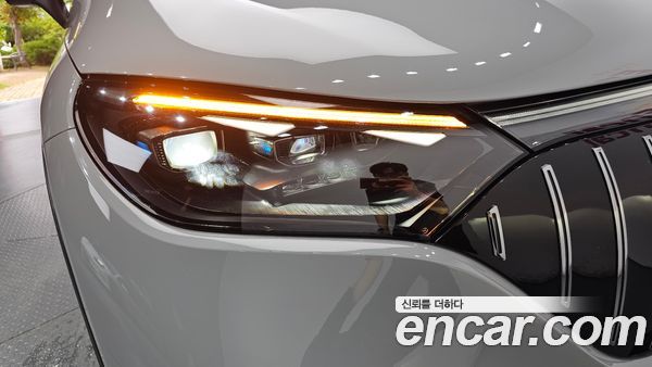Mercedes-Benz EQE 2023, фото 8