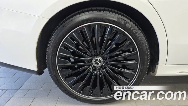 Mercedes-Benz E-Class 2025, фото 5