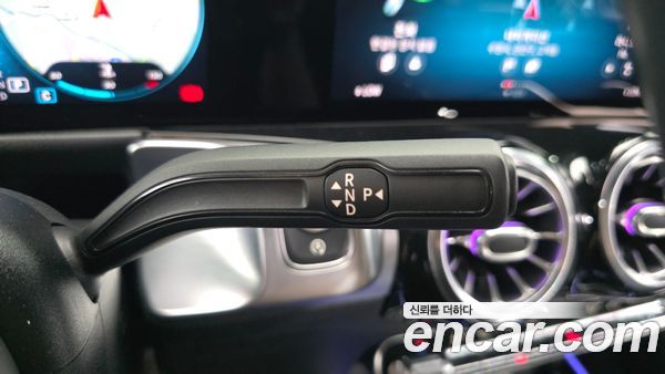 Mercedes-Benz GLB 2021, фото 12