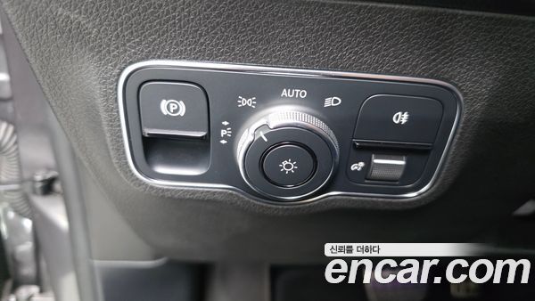 Mercedes-Benz GLB 2021, фото 26