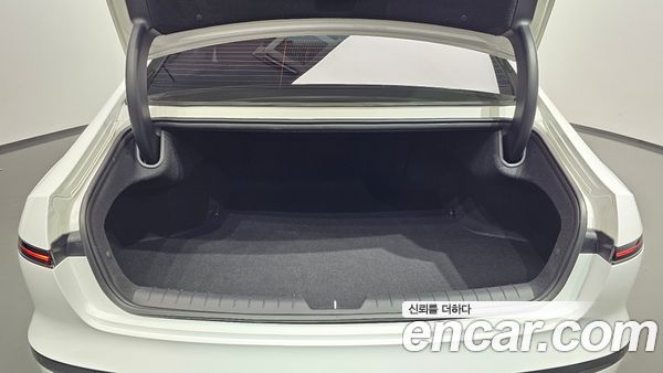Hyundai Grandeur 2023, фото 31