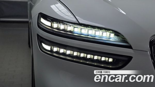 Genesis GV70 2025, фото 7