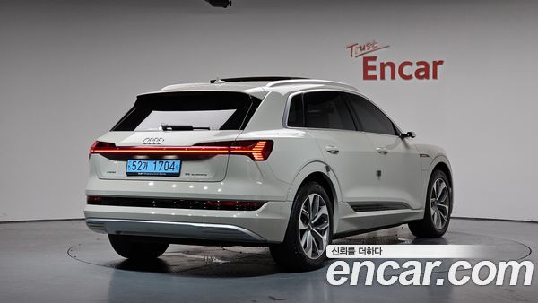 Audi e-tron 2020