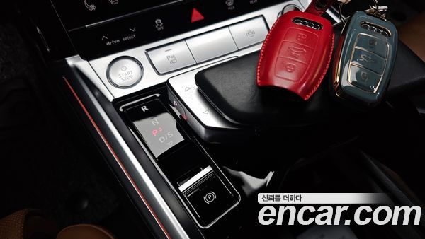 Audi e-tron 2020, фото 11