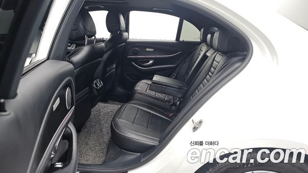 Mercedes-Benz E-Class 2023, фото 26
