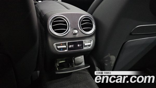Mercedes-Benz E-Class 2022, фото 30