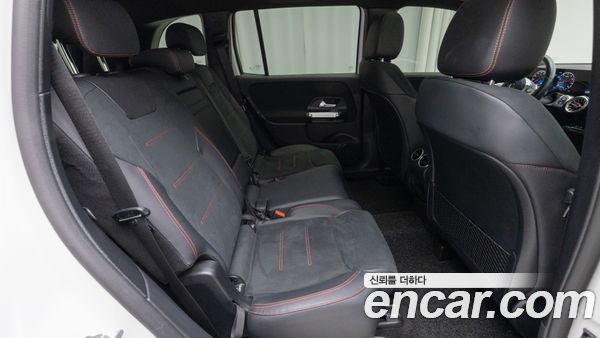 Mercedes-Benz GLB 2023, фото 10