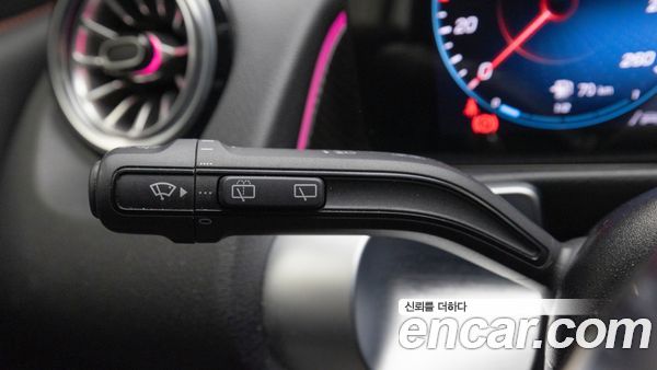 Mercedes-Benz GLB 2023, фото 18