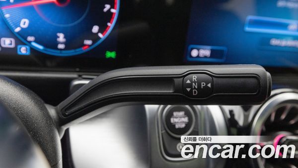 Mercedes-Benz GLB 2023, фото 19