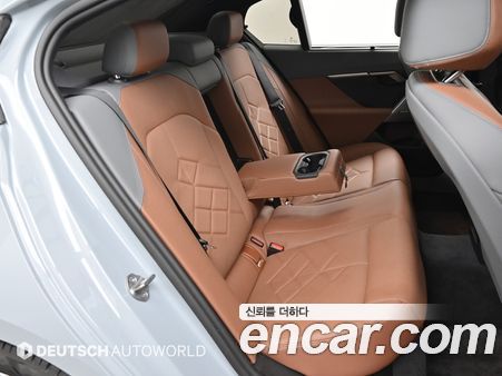 BMW 5 Series 2024, фото 12