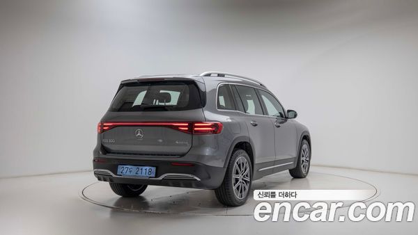 Mercedes-Benz EQB 2026, фото 2