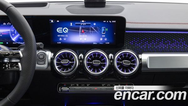 Mercedes-Benz EQB 2026, фото 16