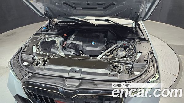 BMW 5 Series 2024, фото 6