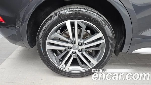 Audi Q5 2020, фото 5