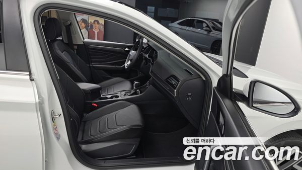 Volkswagen Jetta 2023, фото 16