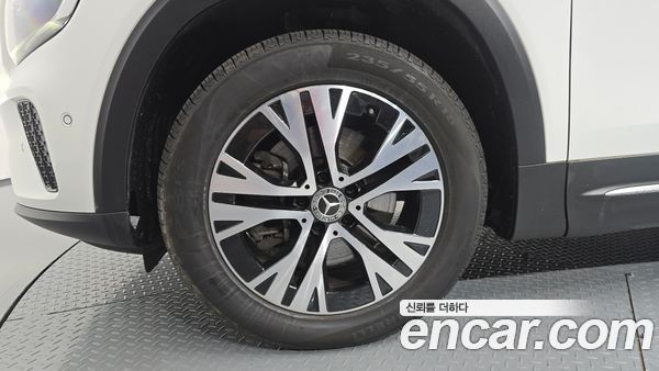 Mercedes-Benz GLB 2024, фото 5