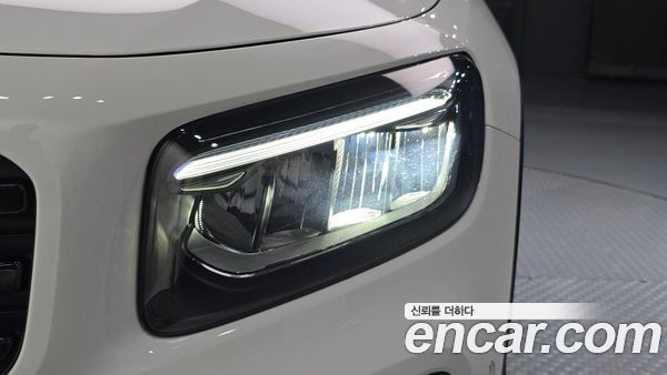 Mercedes-Benz GLB 2024, фото 8