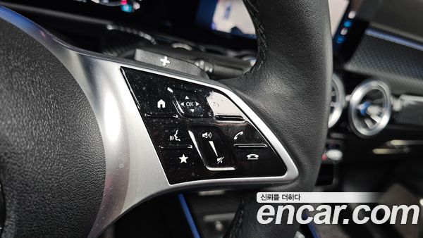Mercedes-Benz GLB 2024, фото 29