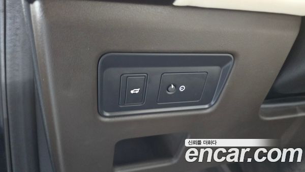 Land Rover Discovery 2020, фото 28