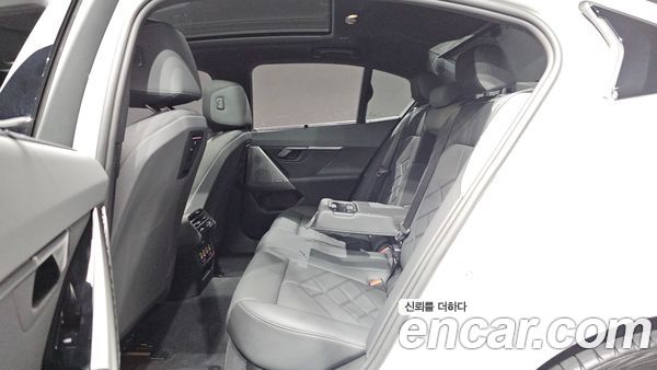 BMW 5 Series 2026, фото 16