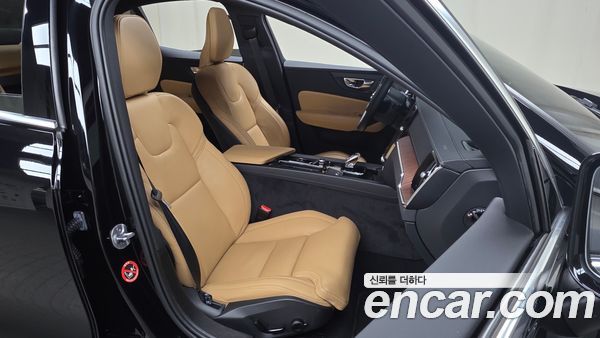 Volvo S60 2023, фото 15