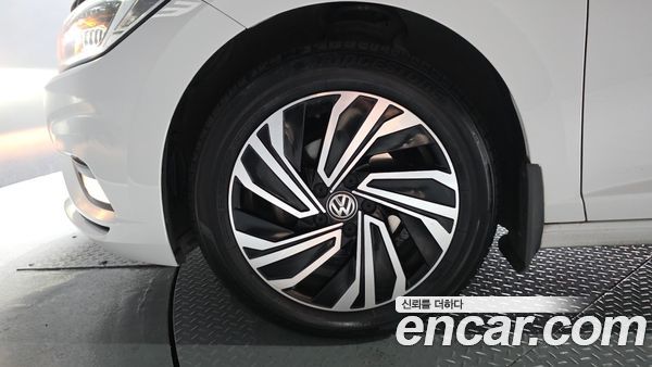 Volkswagen Jetta 2021, фото 5