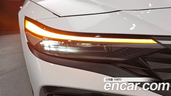 Hyundai Elantra 2024, фото 8
