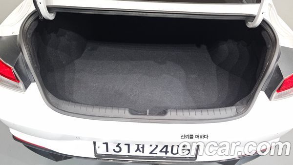 Hyundai Elantra 2023, фото 29