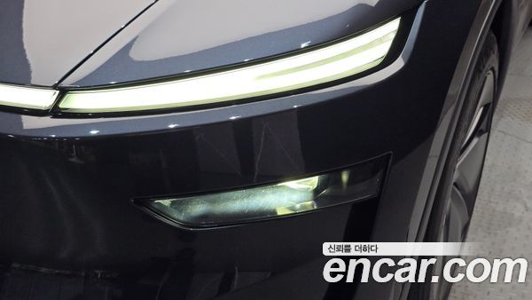 Tesla Model Y 2025, фото 8