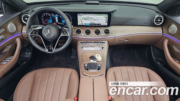 Mercedes-Benz E-Class 2023, фото 10