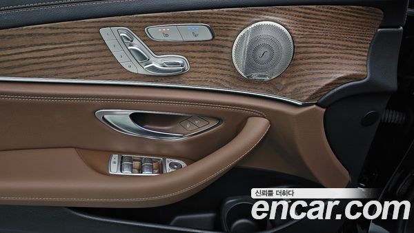 Mercedes-Benz E-Class 2023, фото 23