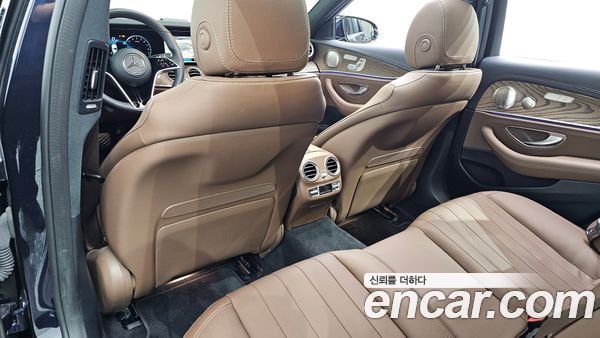 Mercedes-Benz E-Class 2023, фото 27