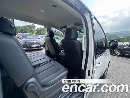 Hyundai Staria 2025, фото 10
