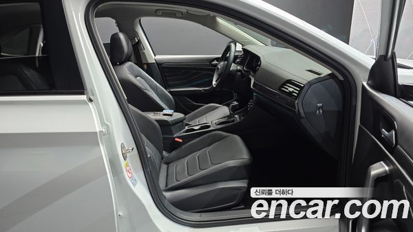 Volkswagen Jetta 2023, фото 16