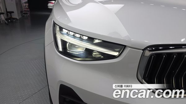 Volvo XC40 2024, фото 7