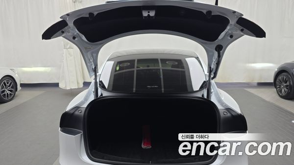 Tesla Model 3 2024, фото 26