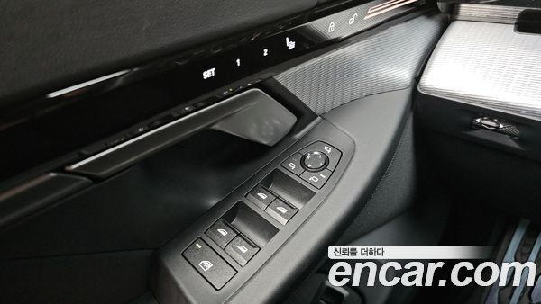 BMW 5 Series 2024, фото 31