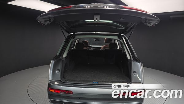 Audi Q7 2021, фото 26