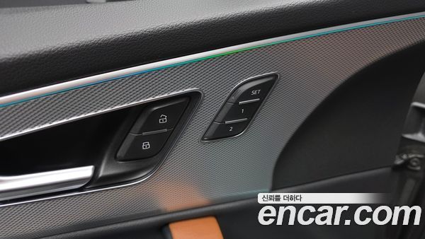 Audi Q7 2021, фото 35