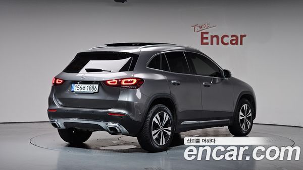Mercedes-Benz GLA 2021