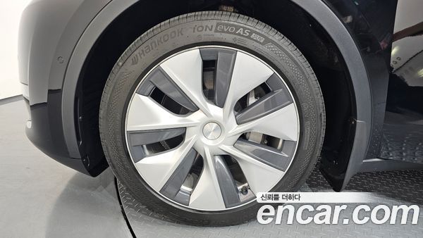 Tesla Model Y 2022, фото 5