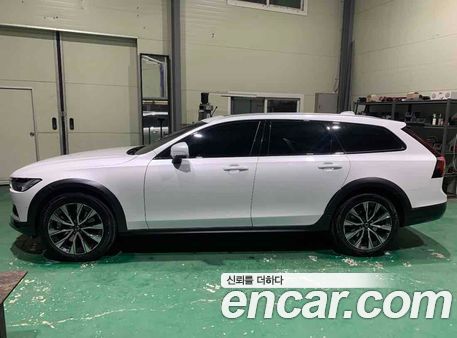 Volvo V90 2022, фото 5