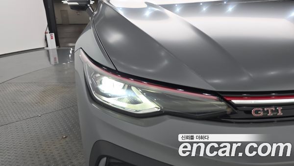 Volkswagen Golf 2025, фото 7